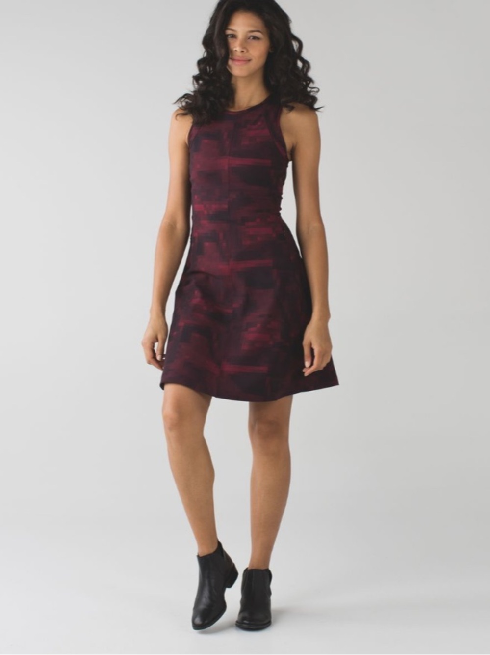 Lululemon &go 'Til Dawn Dress
Mini Domo Pixel Berry Rumble Black / Black 6